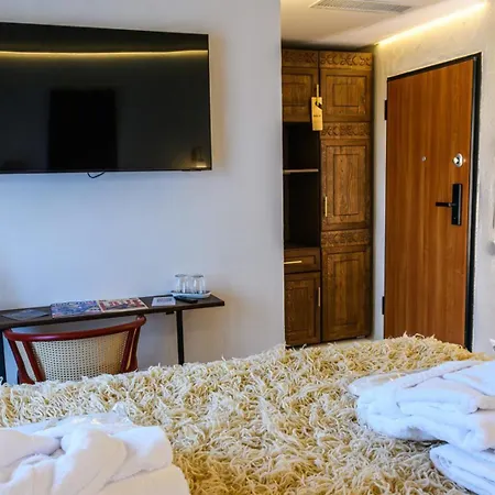 Nishani Boutique 3*