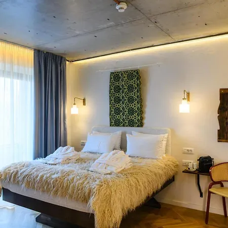 Nishani Boutique 3*