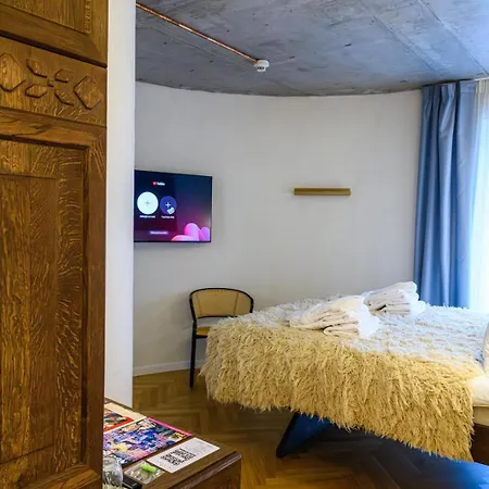 Nishani 5 Stars Boutique Motel