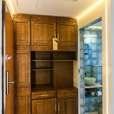 Nishani 5 Stars Boutique *