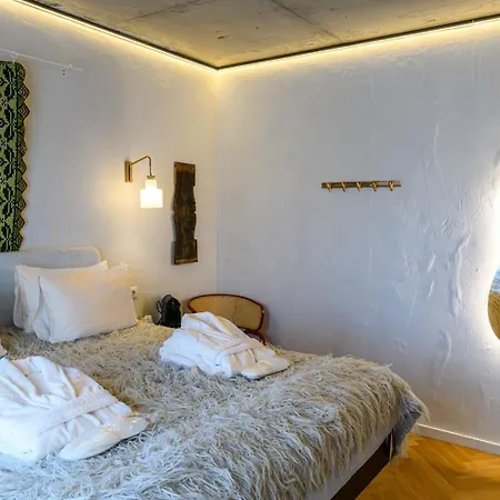 Nishani 5 Stars Boutique Motel